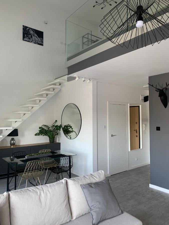 Appartement Two-Levels Penthouse With A Garden In The City Center à Łódź Extérieur photo